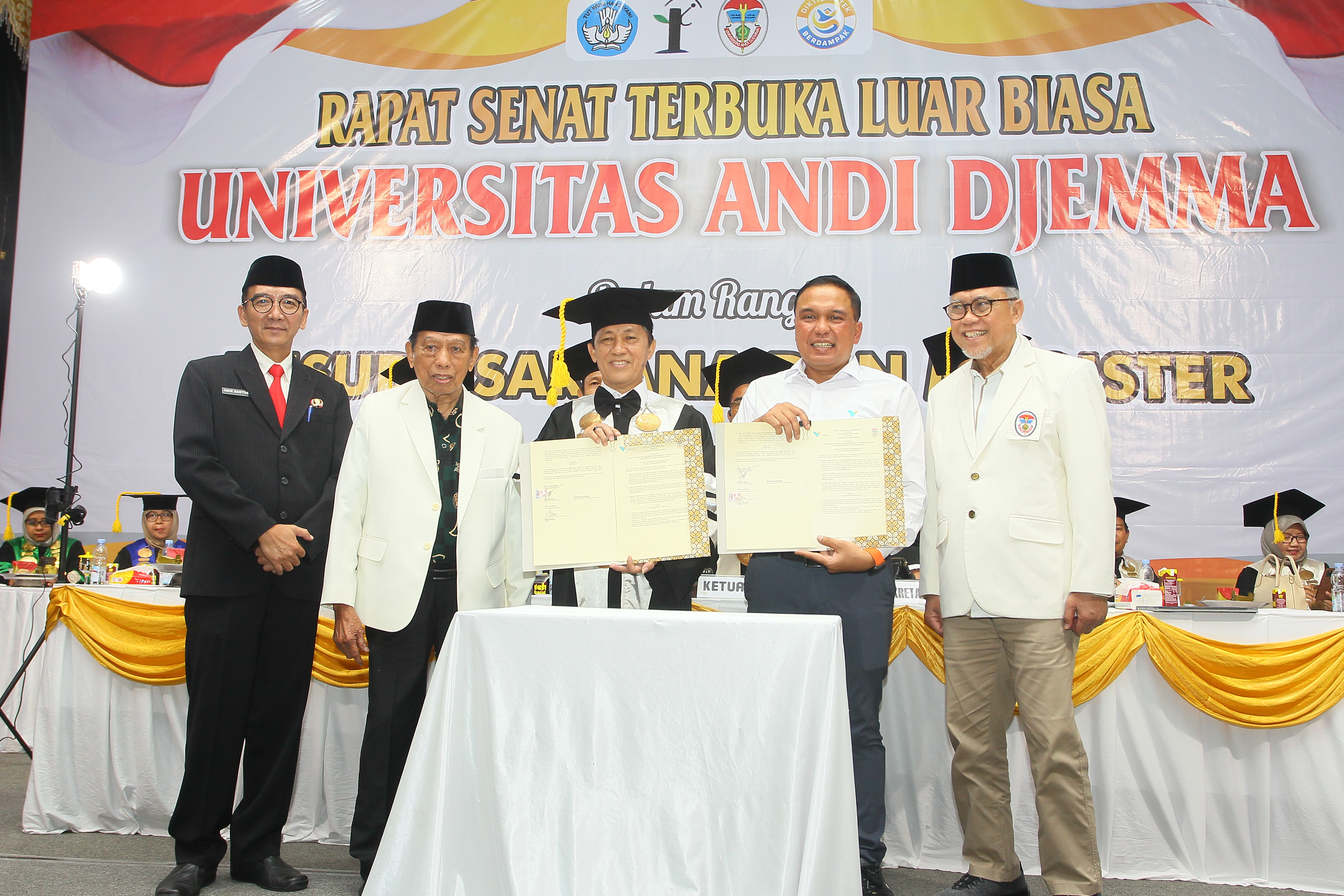Jalin Kerja Sama Strategis dalam Pengembangan SDM dan Keberlanjutan Daerah, PT Vale dan Universitas Andi Djemma Wujudkan Talenta Lokal Kompeten